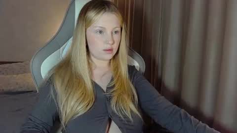 Snapshot of x__ivy_x chatting on June 2026 06:19:02 PM eva online show from June 2026 06:19:02 PM