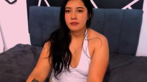 Adeline online show from November 2025 11:04:02 PM