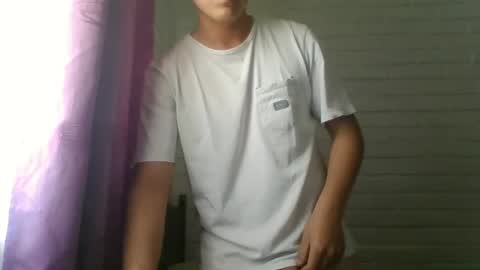 Snapshot of x_andrescam chatting on December 2024 07:04:02 PM x_andrescam online show from December 2024 07:04:02 PM