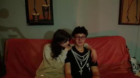 Snapshot of x_files_t chatting on October 2025 01:55:02 AM Philipp and Este online show from October 2025 01:55:02 AM