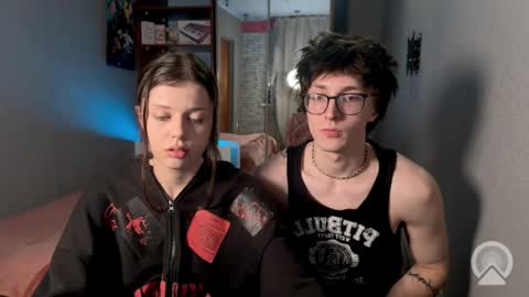 Philipp and Este online show from January 2026 04:05:01 AM