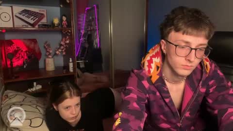 Philipp and Este online show from March 2026 06:25:01 PM