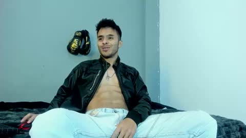 Snapshot of x_harold_x chatting on November 2025 12:49:02 PM Harold online show from November 2025 12:49:02 PM