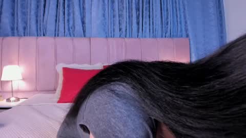 x_milu online show from February 2025 05:57:02 PM