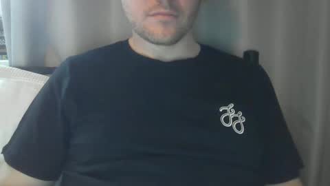 x_yes online show from November 2025 01:11:02 PM