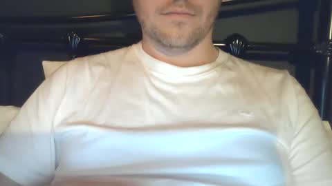 x_yes online show from November 2025 08:52:02 PM