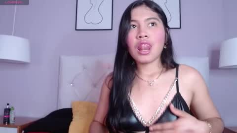 Snapshot of xaander_ chatting on September 2025 03:20:01 AM aurora  online show from September 2025 03:20:01 AM