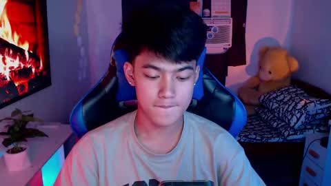 Snapshot of xaldrian_destroyer chatting on February 2025 01:15:02 PM Prince Aldrian online show from February 2025 01:15:02 PM