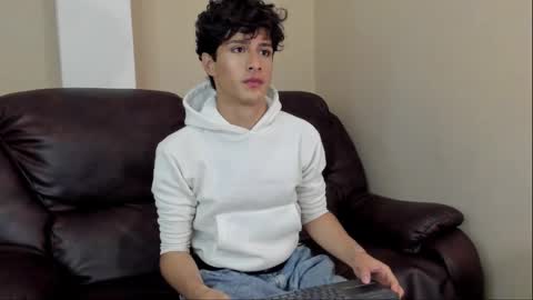 xam_collen online show from November 2025 03:49:01 PM