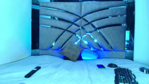 Xanderstone online show from June 2026 01:43:02 AM