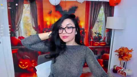 Christal online show from October 2025 07:47:02 PM