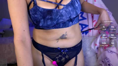 Snapshot of xclusivesecrets chatting on January 2025 10:08:02 AM spoil me here online show from January 2025 10:08:02 AM