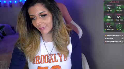 Snapshot of xclusivesecrets chatting on February 2025 11:31:02 AM spoil me here online show from February 2025 11:31:02 AM