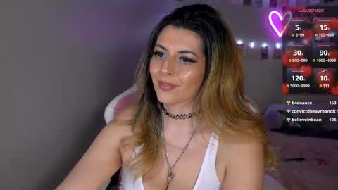 Snapshot of xclusivesecrets chatting on February 2025 11:00:02 AM spoil me here online show from February 2025 11:00:02 AM