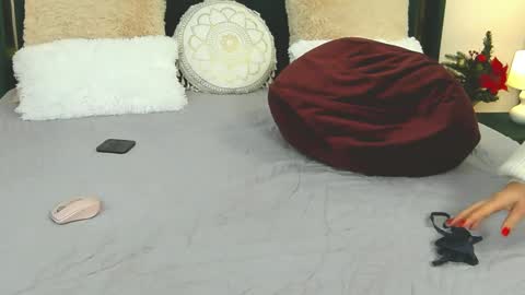 XeniaBlue online show from December 2024 01:25:01 PM