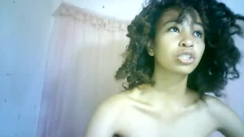 Snapshot of xenna610827 chatting on January 2025 04:02:02 PM xenna610827 online show from January 2025 04:02:02 PM