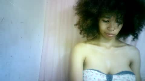 Snapshot of xenna610827 chatting on February 2025 07:35:02 PM xenna610827 online show from February 2025 07:35:02 PM