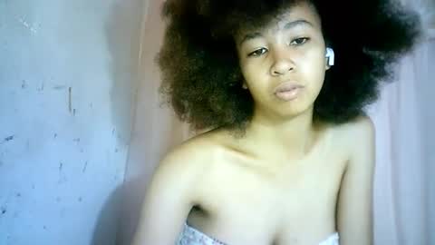 Snapshot of xenna610827 chatting on February 2025 09:21:02 AM xenna610827 online show from February 2025 09:21:02 AM