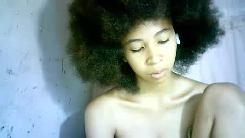 Snapshot of xenna610827 chatting on February 2025 07:09:01 PM xenna610827 online show from February 2025 07:09:01 PM