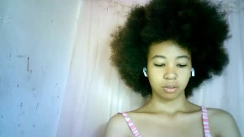 Snapshot of xenna610827 chatting on February 2025 05:23:01 AM xenna610827 online show from February 2025 05:23:01 AM