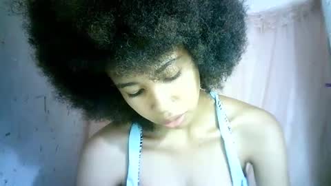 Snapshot of xenna610827 chatting on February 2025 08:37:02 AM xenna610827 online show from February 2025 08:37:02 AM