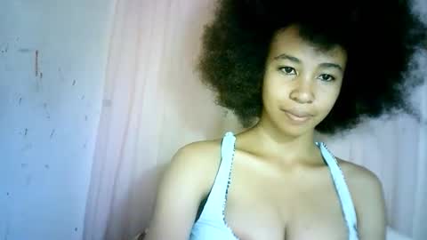 Snapshot of xenna610827 chatting on February 2025 06:32:02 PM xenna610827 online show from February 2025 06:32:02 PM