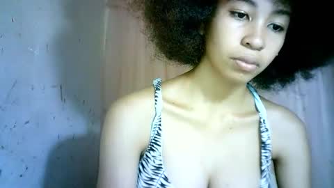 Snapshot of xenna610827 chatting on March 2025 03:48:02 PM xenna610827 online show from March 2025 03:48:02 PM