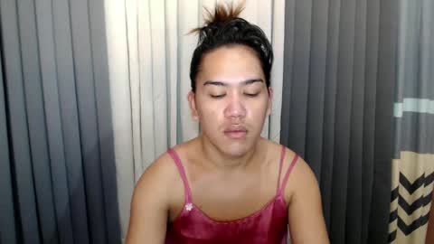 GWEN THOMPSON .......   online show from February 2025 01:34:01 AM