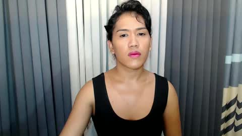 GWEN THOMPSON .......   online show from February 2025 11:40:02 AM