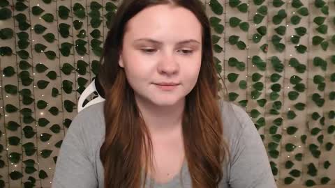 Lina online show from February 2025 10:15:01 AM