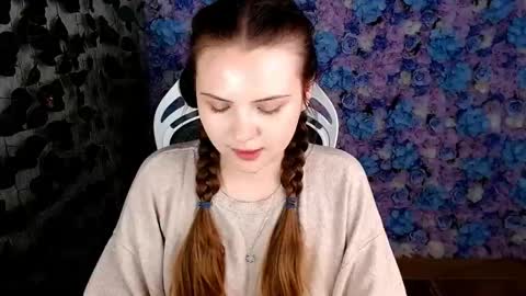 Lina online show from September 2025 05:12:01 AM
