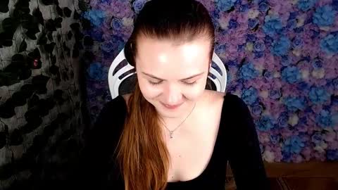 Lina online show from October 2025 05:19:01 AM