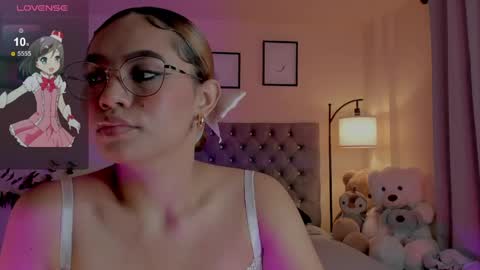 camila online show from April 2026 09:09:02 PM