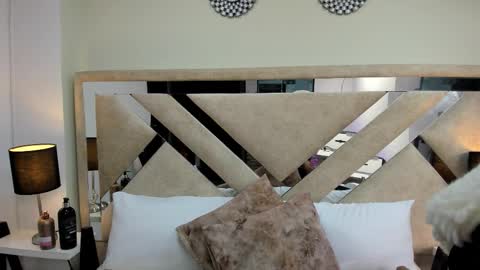 Snapshot of ximena_vasquez8 chatting on February 2026 03:15:01 AM Xime online show from February 2026 03:15:01 AM