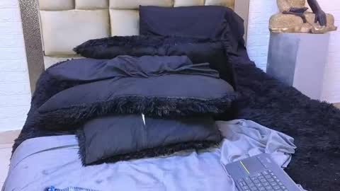 ximena online show from February 2025 08:18:02 AM