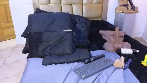 ximena online show from February 2025 03:42:01 AM