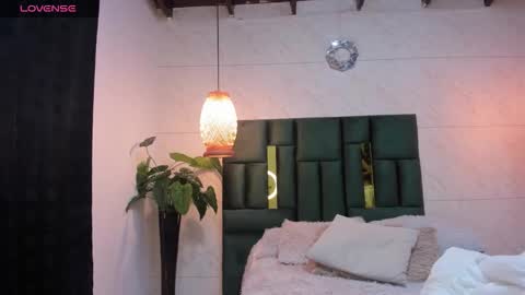 ximena online show from December 2025 11:17:01 AM