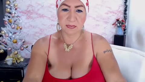 Snapshot of xiomystone chatting on December 2024 12:51:02 PM XIOMY give LIKE on my page online show from December 2024 12:51:02 PM