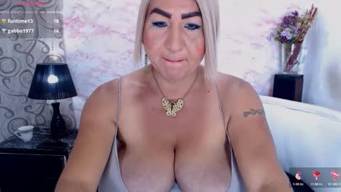 Snapshot of xiomystone chatting on January 2025 02:41:02 PM XIOMY give LIKE on my page online show from January 2025 02:41:02 PM