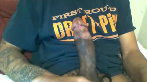 Snapshot of xjonathanxgx chatting on January 2026 04:29:02 AM OmgItsSoFuckingBig online show from January 2026 04:29:02 AM