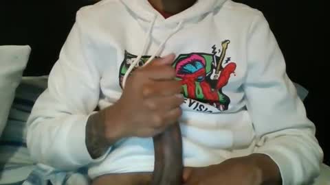 Snapshot of xjonathanxgx chatting on April 2026 02:31:01 AM OmgItsSoFuckingBig online show from April 2026 02:31:01 AM