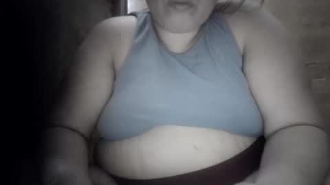 Snapshot of xjuicytits chatting on April 2026 02:27:02 AM xjuicytits online show from April 2026 02:27:02 AM