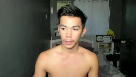 Snapshot of xkhen_damienx chatting on February 2025 06:55:01 AM Khen online show from February 2025 06:55:01 AM