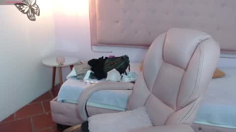 lunna online show from January 2025 12:06:02 AM