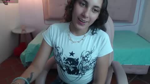 lunna online show from February 2025 02:48:02 AM