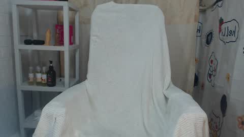 Maxie online show from April 2026 11:29:02 AM