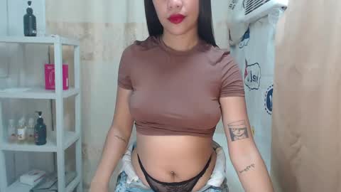 Maxie online show from April 2026 06:44:02 AM