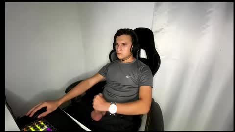 Snapshot of xmaxwel chatting on January 2026 04:07:02 AM xmaxwel online show from January 2026 04:07:02 AM