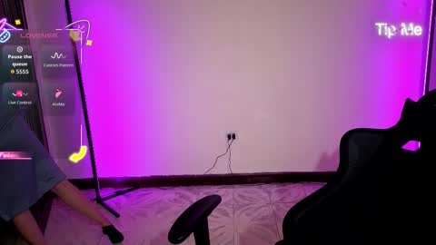 Snapshot of xmialozanoxx chatting on October 2025 09:18:02 AM MiaLozano online show from October 2025 09:18:02 AM