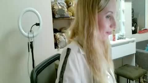 xMilagrosxs online show from April 2026 08:53:01 PM